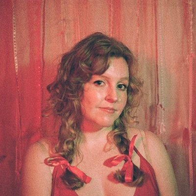 that girl from infinity crush. poetry MFA candidate + poetry editor at the Greensboro Review. SESTINAS OUT NOW EVERYWHERE 💕 contact: urinfinitycrush@gmail.com