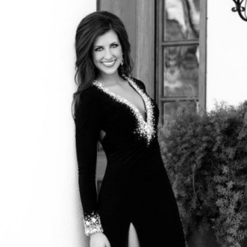 _temetzi_'s profile picture. Never lose sight of what you believe in or stand for, Never let anyone tell you that you are incapable of accomplishing your dreams Miss La 2010