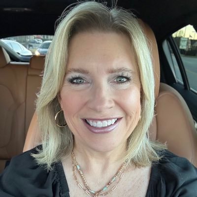 MollyToot5's profile picture. Retired empty nester mom of 3 great kids! ❤ Fan of agriculture/traveling/College FB & BB/🍷. Autism advocate. 🧩 Go Cyclones! ♥️💛 Go Dawgs! ♥️🖤