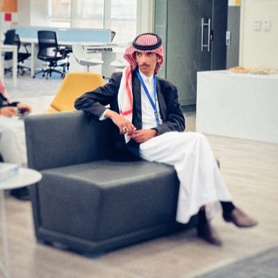 بين الضباب والغيم والديم ، أعشق التاريخ والشعر , والفيزياء على استحياء ، طالب طب مختبرات @BahaUniversity🧠📚♟️