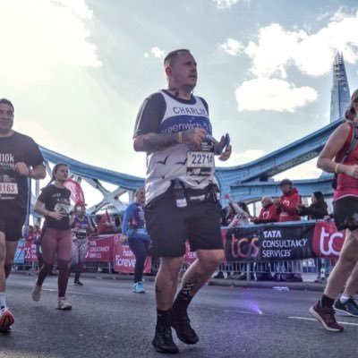 proud dad of 3 kids, Harry, Eliza and kitty hart!! Millwall supporter and massive boxing fan! https://t.co/19nYSELKdv