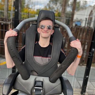 hi I’m josh 21 years old I love themeparks 🎢 it’s a massive hobby of mine and looking for new mates in the community