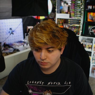 Content Creator 📸 Artist 🎨 Shiny Cardboard Collector ✨ | Marvel Rival Streamer🇲🇽 Check Linktree for Product ⬇️