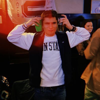 jackfitzy12's profile picture. there are two colors in my head