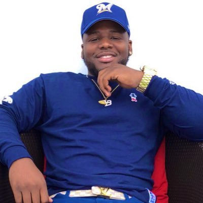 MacaroniTone_2's profile picture. @llempireorg @inetworksports partnered🏀📝