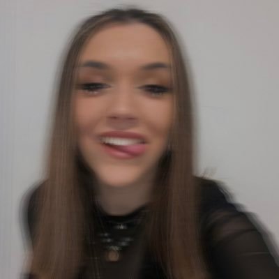 auroramartinnez's profile picture. aquí y ahora