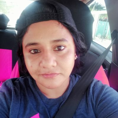 enNa_loRia's profile picture. 