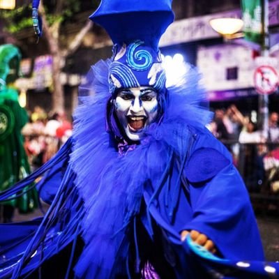 Vida
Pa' cantar por carnavales

Murga
Pa' olvidar todos los males