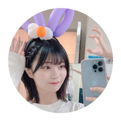 y__sya's profile picture. 