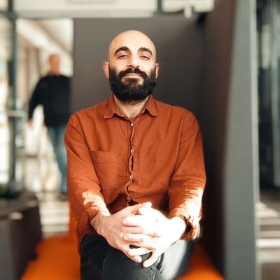 allweirdy's profile picture. I conduct ux research and design interactions