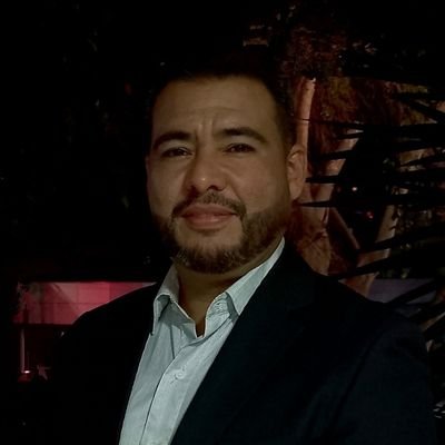 Abogado UCABista, facilitador y asesor empresarial, Locutor UCV, fotógrafo amateur y entusiasta 24/7 Contacto abogadotributario@gmail.com