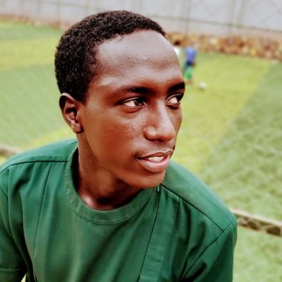 Young gentle 🤵 man. Trying to share his opinion Online. Interests football ⚽, web design, music 🎵🎶 business and socialisation.