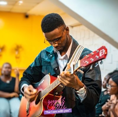 Loves Jesus. ❤️🎸🎹Musician,
Fashion Entrepreneur, Writer, CEO: @inytadeclothing
  °•° I'm a `Pencil, in the hands of the CREATOR.`