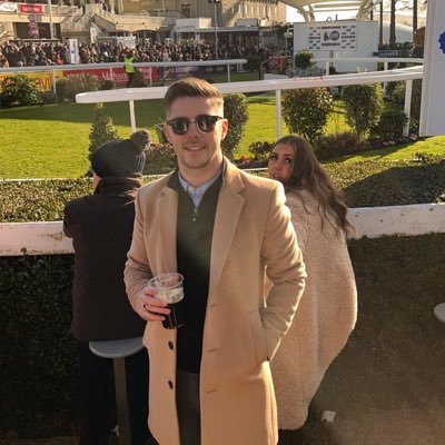 DaveMcguire1996's profile picture. I had one half decent ante post punt and now I think Im Barney Curley🐎