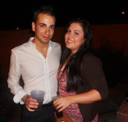 Haciendo un Máster de Ingenieros Desfasados.  Aficionado de los viajes y las fiestas :)