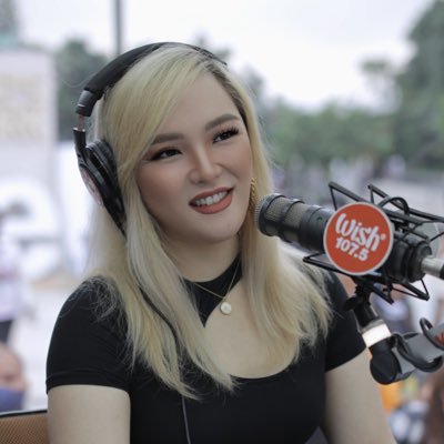 Optimistic girl with extraordinary dreams. | Radio DJ, VO Artist, Host & Content Creator | Mon-Fri, 4-8pm LIVE @wish1075 🚌 | https://t.co/CD9JWBsLE6