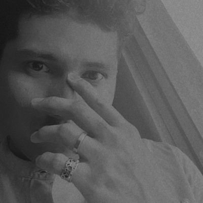 Sese1493's profile picture. Permaneced en mí y yo en vosotros. Si permanecéis en mí, y mis palabras permanece en vosotros, pedid todo lo que queréis, y os será hecho. Juan 15:.7