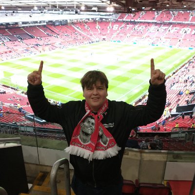 CasperGosch1's profile picture. Chubby guy with a passion for football.
Contact:
📧Email: goschofficials@gmail.com