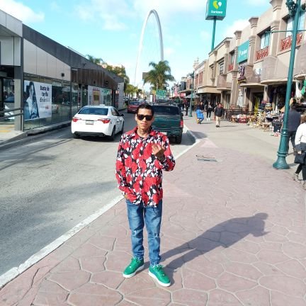 nueva cuenta single🥵😈 de Aguascalientes con 22cm🍆 en busca de parejas sw o chica solas🦄 para pasarla riko😋 jeje manden MD🥵😈