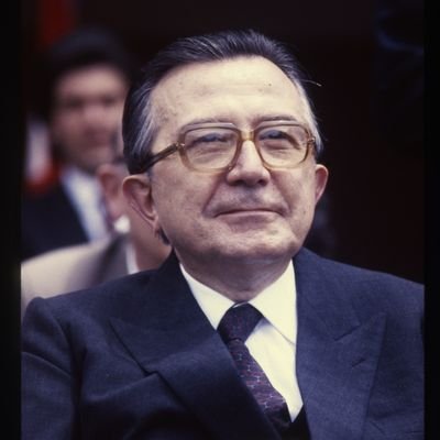 Erpocruts1's profile picture. 22 
Fan della prima Repubblica
Juventus & Scuderia