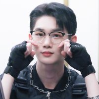 ٩(*ˊᗜˋ*)و (@hyeopsicles) 's Twitter Profile