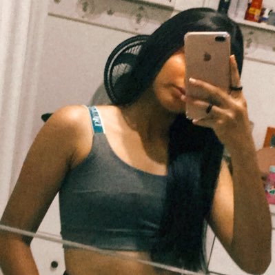 luiza_sonssa's profile picture. quem desiste na verdade nunca quis