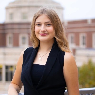 watchvictoriand's profile picture. University Of Oklahoma '25  
@GaylordNews Reporter