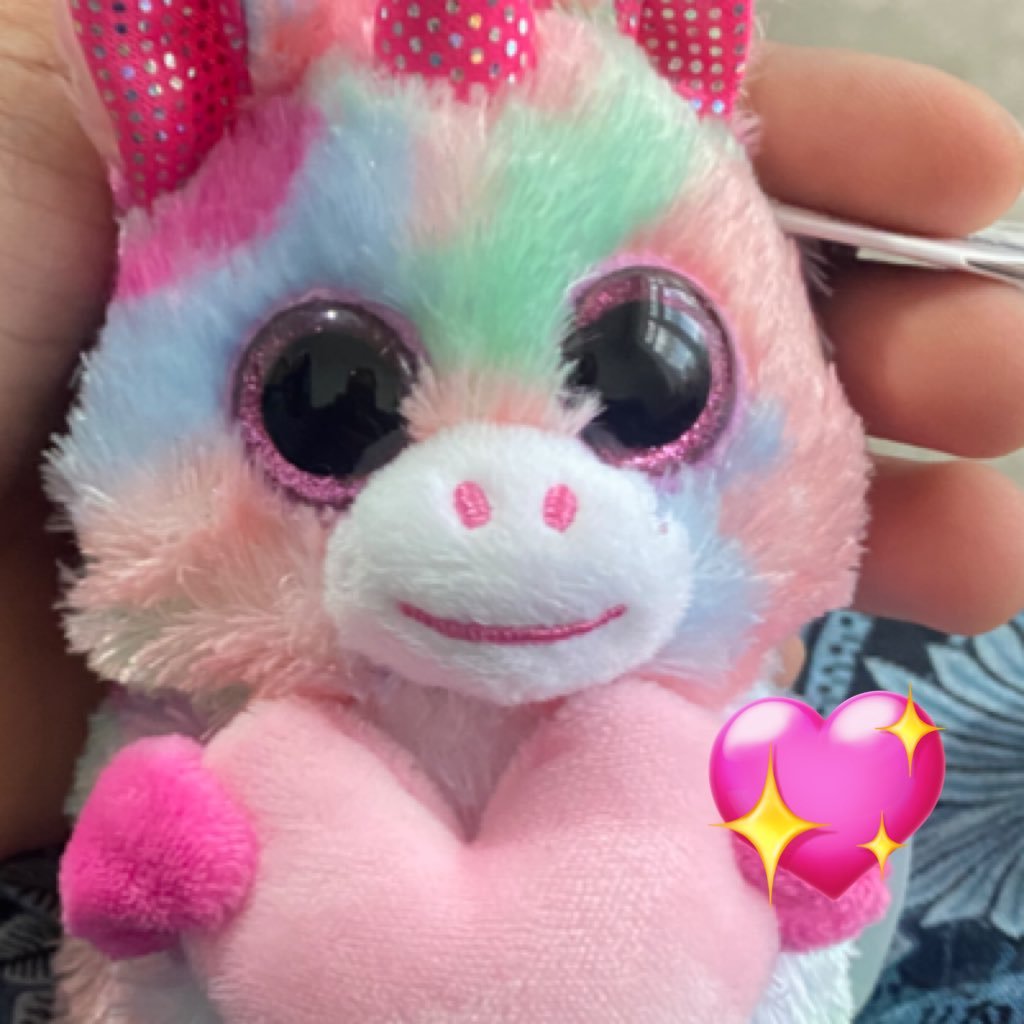 Inayaashraf's profile picture. 