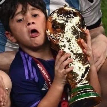 AlexDiaz2999's profile picture. 