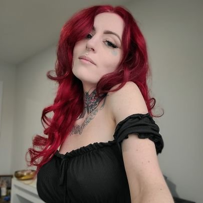 Tattooed Alt girl of your Dreams