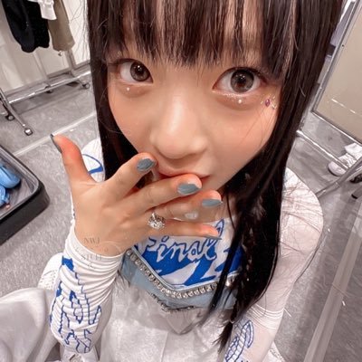 ivaesz's profile picture. ꒰ 𑄽 ♡ ୧ ꒱ yujin collector !