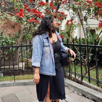 Una acapulqueña muy chilanga//¿Cuándo morirán los hombres DÉBILES?'  💚💜