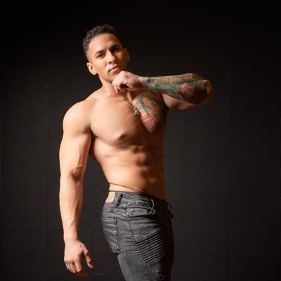 Victormodelfit's profile picture. 27 años Modelo fitness💪🏻 Sagitario❤️‍🔥 Cubano