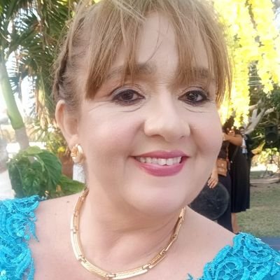 Licenciada en Ciencia Sociales y Económicas. La única fuerza y la única verdad que hay en esta vida es el amor.🌹🌹🌹🌹🌹🌹❤
