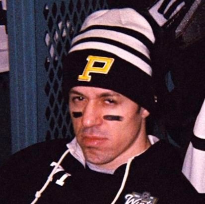 built_brown's profile picture. nut all on my shirt and my booty is heavy duty like diarrhea