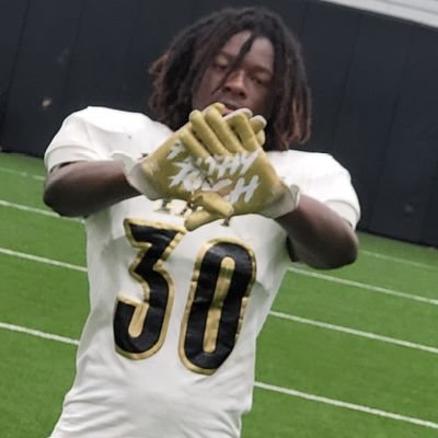 GPA: 3.8
Plano East Sr high '24'
height: 5'11
weight: 155
pos: CB,Safety