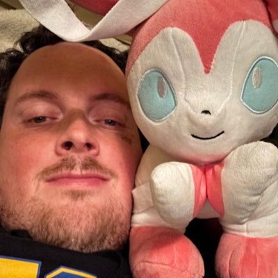 #chargerforlife, unofficial SID, I ref ⚽️, Opinions are mine. Always observing. I ❤️ Sylveon. “Be Kind. Everyone is fighting a battle you know nothing about.”