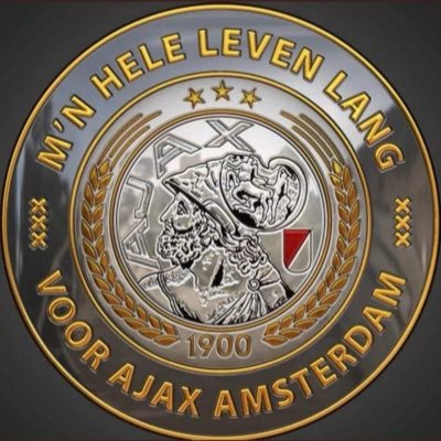 Man en vader in een vrouwengezin. AJAX vak-124 (De Meer: vak G)