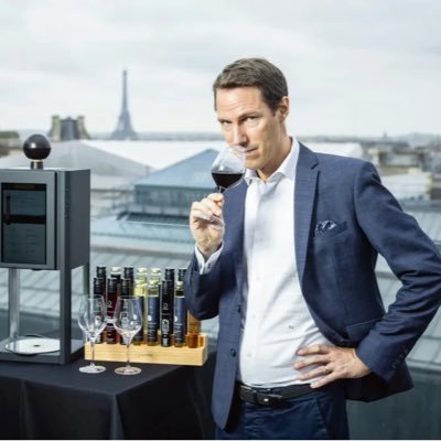 t_jarrousse's profile picture. CEO et cofondateur de dVine, le sommelier connecté qui sublime les grands crus servis au verre