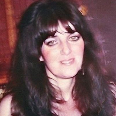 MargaretLulu7's profile picture. Love animals, Dogs, Wolves, Foxes.
Art and History. 
The British Royal Family but don't love the Harkles!