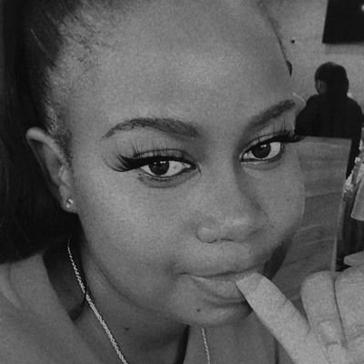 MonalisaNdlovu9's profile picture. simply myself n not_everyone's_person🐰
#🕊
𝑆𝑡𝑢𝑑𝑒𝑛𝑡 𝑛𝑢𝑟𝑠𝑒💉🩺👩‍⚕️
𝑚𝑚𝑎 𝑘𝑎 𝐼𝑛𝑎𝑡ℎ𝑖𝑒🤱