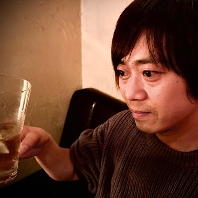 ベーシスト。 芋焼酎と散歩が好き。