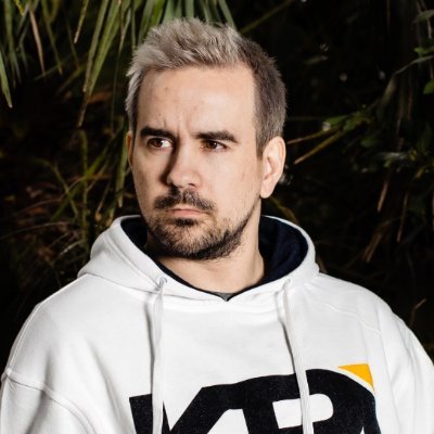 Director de @KPI_Gaming 
Owner: @NoPixelES (I play Bones and Payne)
Hago directos en: https://t.co/a5xNfoyTSF
Former: Twitch, xPeke, x6tence, eFootball.