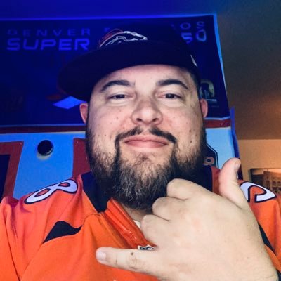 Rob from @OrngNBlueNtwrk Huge @Broncos Fan, Father, Tech Guy, Gamer.🤙🏼🤙🏼 https://t.co/syP3wlgSOt