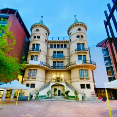 Escola pública, inclusiva i sostenible al barri del Baix Guinardó.

Educar en confiança i estima és cosa de totes!