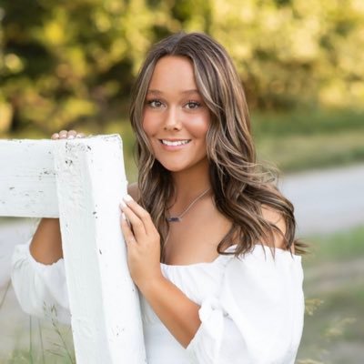 addisonj_22's profile picture. SC softball ‘26 💜🖤