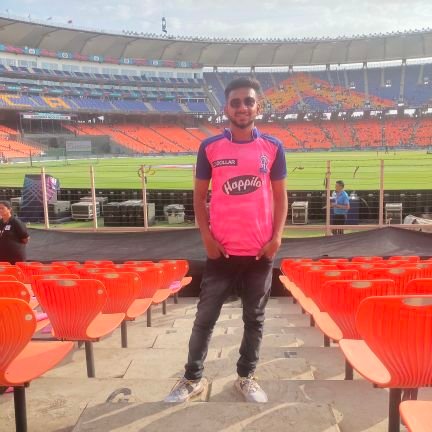 Manoj64301780's profile picture. 