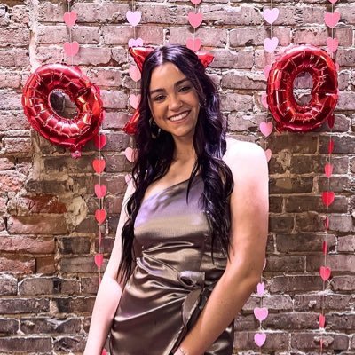 schoolwithsomms's profile picture. 