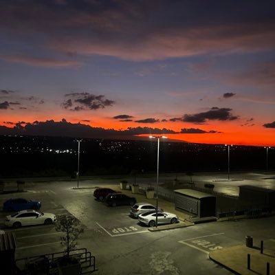 uviweee's profile picture. 