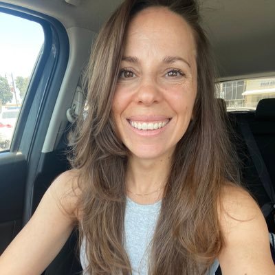 alexisbryn's profile picture. 